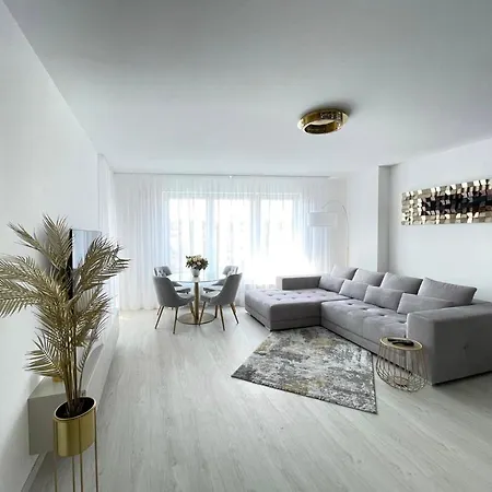 New Luxury Centre With Panoramic View, Free Parking * Bratislava