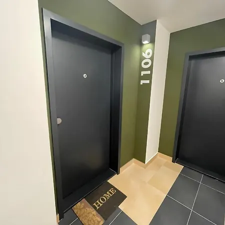 New Luxury Centre With Panoramic View, Free Parking Appartement Bratislava