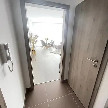 New Luxury Centre With Panoramic View, Free Parking Appartement *