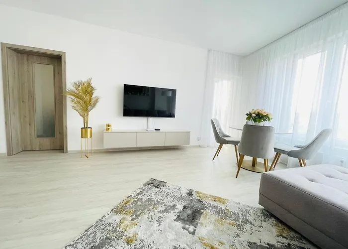 New Luxury Centre With Panoramic View, Free Parking Daire *