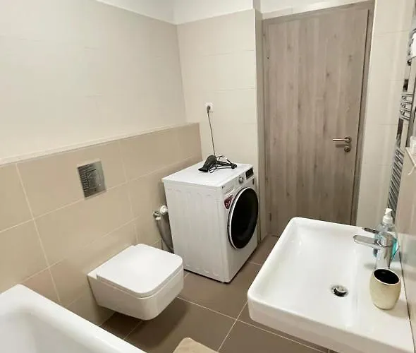 New Luxury Centre With Panoramic View, Free Parking * Bratislava