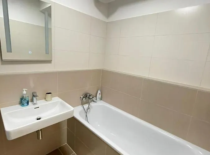 New Luxury Centre With Panoramic View, Free Parking Apartman